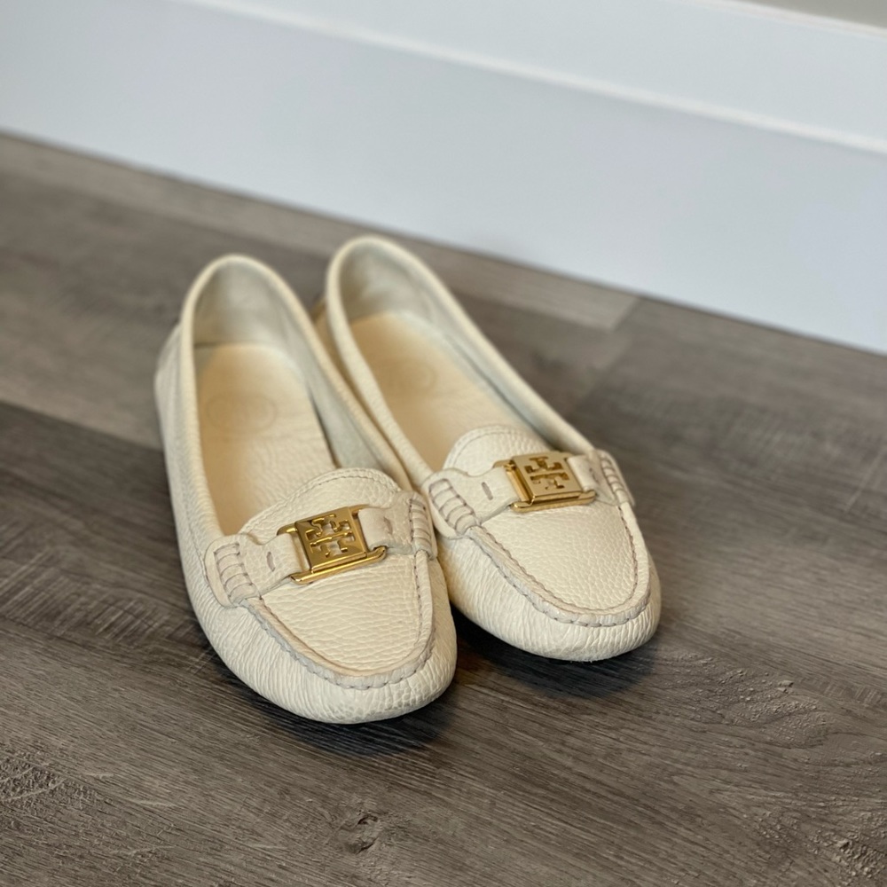TORY BURCH White/Cream Kendrick Driving Loafers